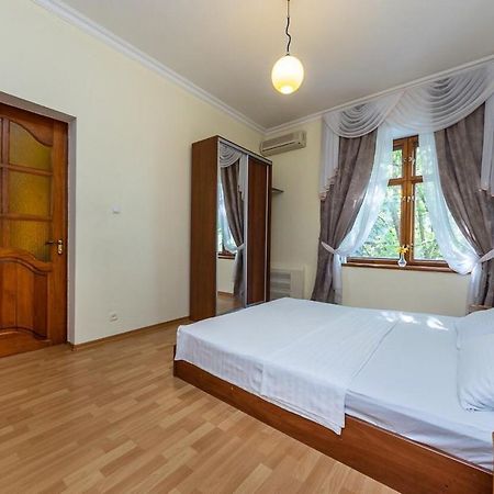 Alex Apartments Near Independence Square - Kiev المظهر الخارجي الصورة
