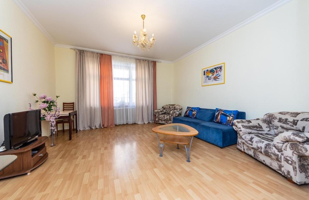 Alex Apartments Near Independence Square - Kiev المظهر الخارجي الصورة