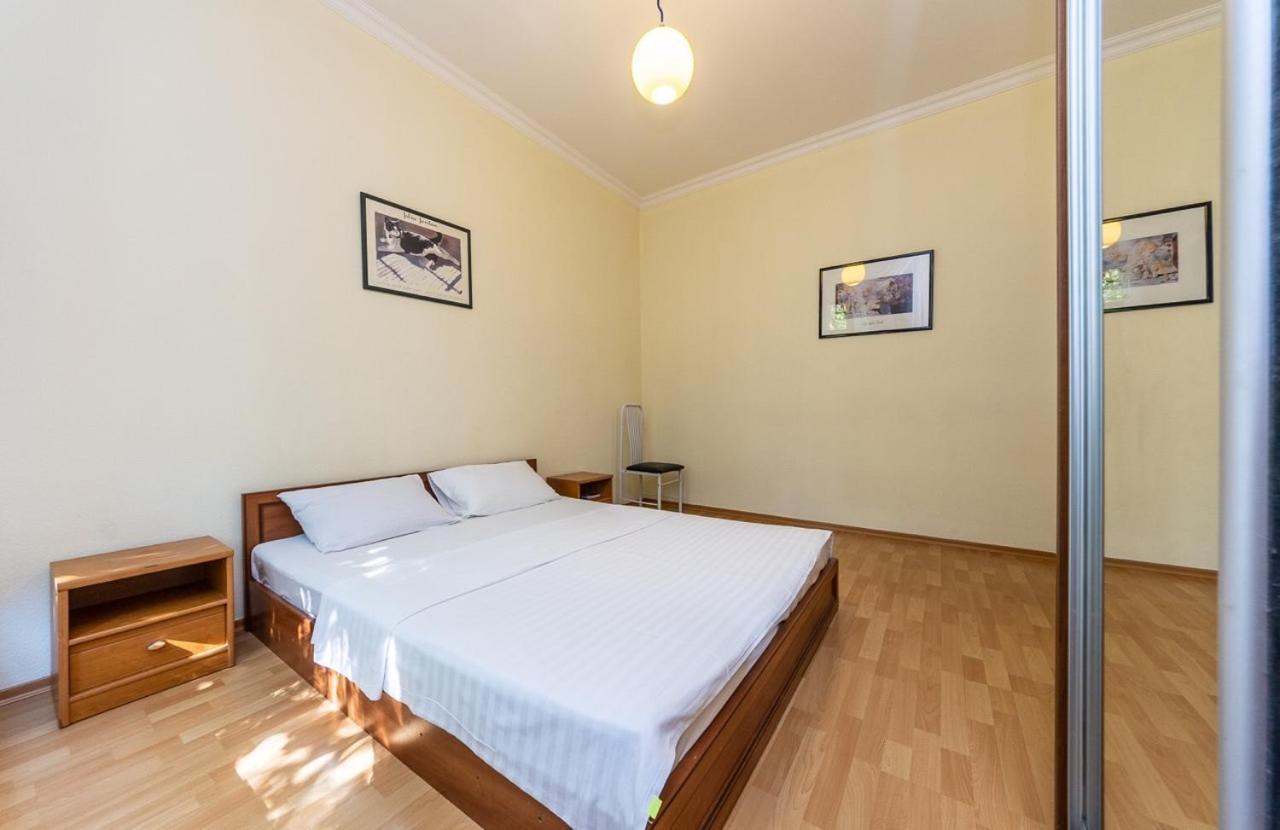 Alex Apartments Near Independence Square - Kiev المظهر الخارجي الصورة