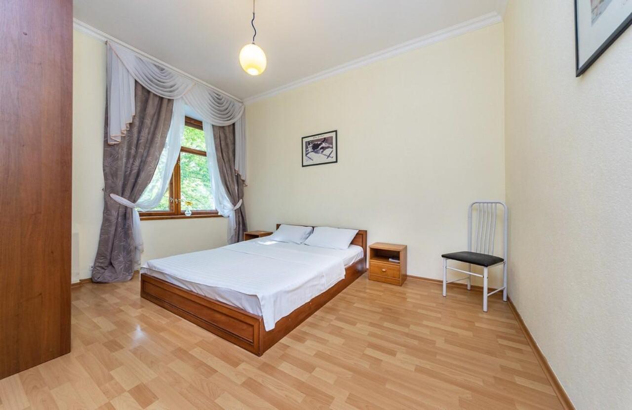 Alex Apartments Near Independence Square - Kiev المظهر الخارجي الصورة