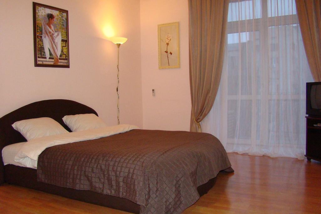 Alex Apartments Near Independence Square - Kiev الغرفة الصورة