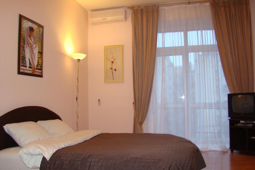 Alex Apartments Near Independence Square - Kiev المظهر الخارجي الصورة