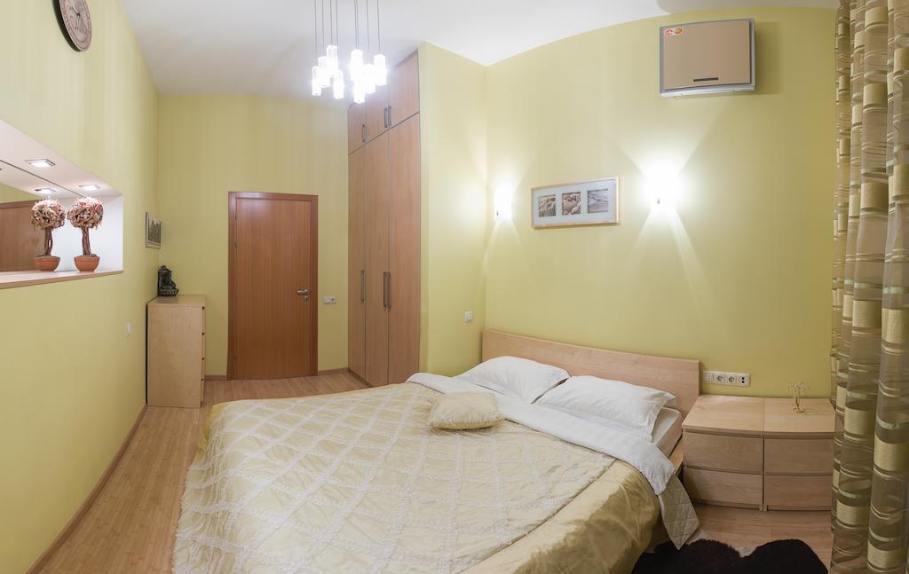 Alex Apartments Near Independence Square - Kiev المظهر الخارجي الصورة